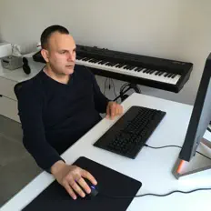 Listen to Siridahoo, watch music videos, read bio, see tour dates & more!