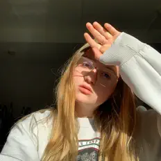 Dengarkan Hannah Kieve, tonton video musik, baca bio, lihat tanggal tur & lainnya!
