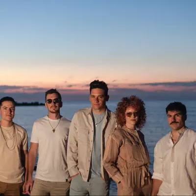 Listen to Los Coming Soon, watch music videos, read bio, see tour dates & more!