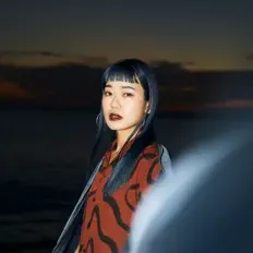 Écoutez Saki Nakamura, regardez des vidéoclips, lisez la biographie, consultez les dates de tournée et plus encore !
