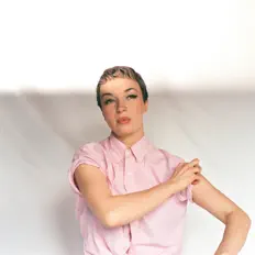 收听 Bar Pandora、观看音乐视频、阅读小传、查看巡演日期等 ！