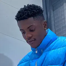 收听 Lhiney2bad、观看音乐视频、阅读小传、查看巡演日期等 ！