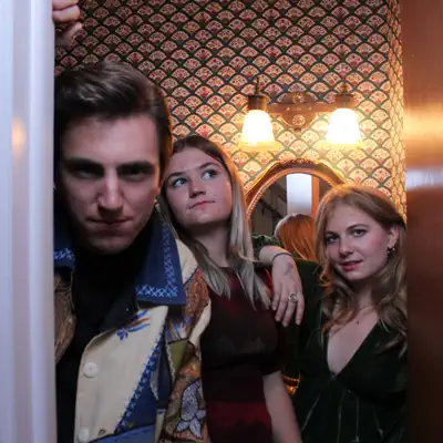 Listen to Robot Tennis Club, watch music videos, read bio, see tour dates & more!