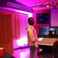 T2 Tizzle을(를) 듣고, 뮤직 비디오를 보고, 약력을 읽고, 투어 일정 등을 확인하세요!