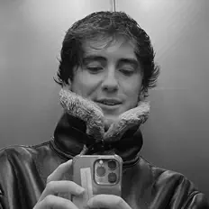 Escucha a ERRY, mira vídeos musicales, lee la biografía, consulta fechas de giras y mucho más.