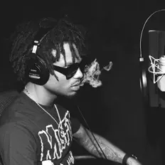 收听 FlashGotti、观看音乐视频、阅读小传、查看巡演日期等 ！