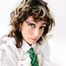 Listen to Sophie Straat, watch music videos, read bio, see tour dates & more!