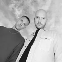 undefined सुनें, म्यूज़िक वीडियो देखें, बायो पढ़ें, दौरे की तारीखें और बहुत कुछ देखें!