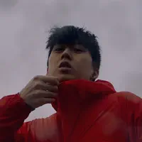 Dengarkan undefined, tonton video musik, baca bio, lihat tanggal tur & lainnya!