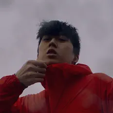 Dengarkan Keepitinside, tonton video musik, baca bio, lihat tanggal tur & lainnya!