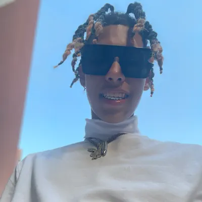 Listen to PLABOYJU, watch music videos, read bio, see tour dates & more!