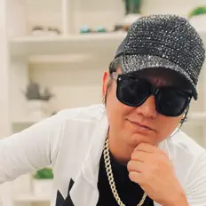 Poslechněte si interpreta Hector JZ, sledujte hudební videa, přečtěte si životopis, podívejte se na data turné a další informace.