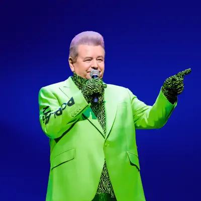 Listen to Михайло Поплавський, watch music videos, read bio, see tour dates & more!
