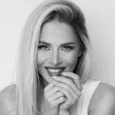 Dengarkan Настя Мартынова, tonton video musik, baca bio, lihat tanggal tur & lainnya!