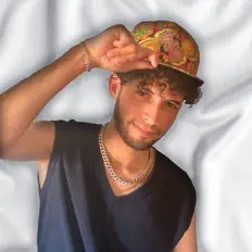 Hör dir JDBASS an, schau dir Musikvideos an, lies die Biografie, finde Tourdaten und mehr!