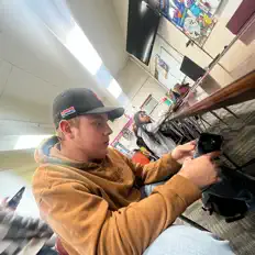 Dengarkan Zxz, tonton video musik, baca bio, lihat tanggal tur & lainnya!