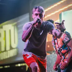 Toxic RilLoを聴いたり、ミュージックビデオを鑑賞したり、経歴やツアー日程などを確認したりしましょう！