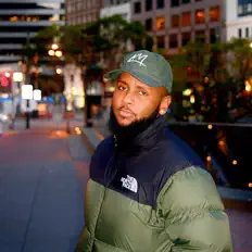 聆聽 Hoody Hawi、觀看音樂影片、閱讀小傳、查看巡演日期等！