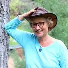 Marilyn Walker सुनें, म्यूज़िक वीडियो देखें, बायो पढ़ें, दौरे की तारीखें और बहुत कुछ देखें!