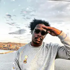 Poslechněte si interpreta Hova Beats, sledujte hudební videa, přečtěte si životopis, podívejte se na data turné a další informace.