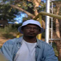 undefinedを聴いたり、ミュージックビデオを鑑賞したり、経歴やツアー日程などを確認したりしましょう！