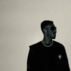 Ouça Kayden Green, assista a videoclipes, leia a biografia, veja as datas das turnês e mais!