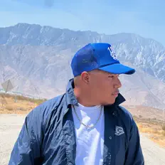 Dengarkan Nikoe, tonton video musik, baca bio, lihat tanggal tur & lainnya!