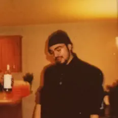 Ouve Pierce Koma, vê vídeos de música, lê a biografia, vê as datas da digressão e muito mais!