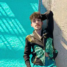 Ascolta Noah Nevarez, guarda video musicali, leggi la biografia, vedi le date del tour & altro!