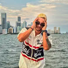 Muérganoを聴いたり、ミュージックビデオを鑑賞したり、経歴やツアー日程などを確認したりしましょう！