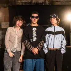 Listen to LOS MENOR3S, watch music videos, read bio, see tour dates & more!