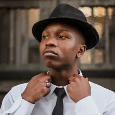 Poslechněte si interpreta m.a.x sa, sledujte hudební videa, přečtěte si životopis, podívejte se na data turné a další informace.