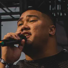 Dengarkan Johnny Suite, tonton video musik, baca bio, lihat tanggal tur & lainnya!