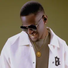 Hör dir One Hundred an, schau dir Musikvideos an, lies die Biografie, finde Tourdaten und mehr!