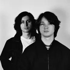 Poslechněte si interpreta Hubbell Benson, sledujte hudební videa, přečtěte si životopis, podívejte se na data turné a další informace.