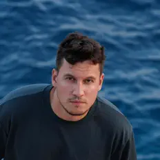 Listen to AVRN, watch music videos, read bio, see tour dates & more!