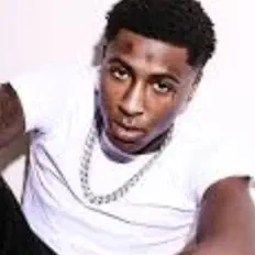 聆聽 Lil Cinco、觀看音樂影片、閱讀小傳、查看巡演日期等！