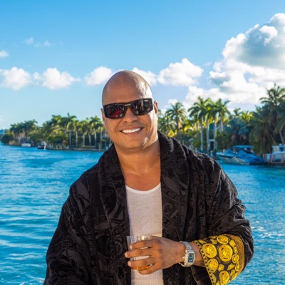 Listen to R1 La Esencia, watch music videos, read bio, see tour dates & more!