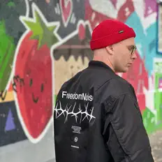 AndyChirを聴いたり、ミュージックビデオを鑑賞したり、経歴やツアー日程などを確認したりしましょう！