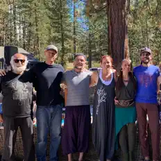 The Conscious Grooveを聴いたり、ミュージックビデオを鑑賞したり、経歴やツアー日程などを確認したりしましょう！