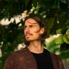 Listen to Klur, watch music videos, read bio, see tour dates & more!