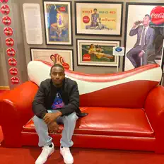 Escucha a Spitzphire, mira videos musicales, lee su biografía, consulta las fechas de las gira y más.