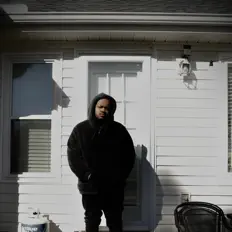 Écoutez Ten Hawkins, regardez des vidéoclips, lisez la biographie, consultez les dates de tournée et plus encore !