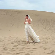 Poslechněte si interpreta Sevanka, sledujte hudební videa, přečtěte si životopis, podívejte se na data turné a další informace.