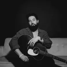 Micah Christopherを聴いたり、ミュージックビデオを鑑賞したり、経歴やツアー日程などを確認したりしましょう！