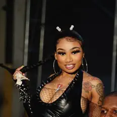 Dengarkan K Goddess, tonton video musik, baca bio, lihat tanggal tur & lainnya!