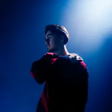 Ouça Céless, assista a videoclipes, leia a biografia, veja as datas das turnês e mais!