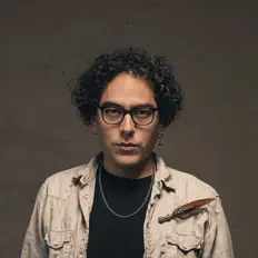 Ouve Luis Zavaleta, vê vídeos de música, lê a biografia, vê as datas da digressão e muito mais!