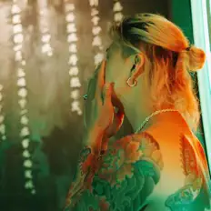 Dengarkan 13e13e, tonton video musik, baca bio, lihat tanggal tur & lainnya!