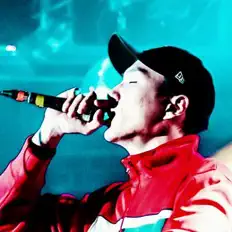 Escucha a Seungrae, mira videos musicales, lee su biografía, consulta las fechas de las gira y más.